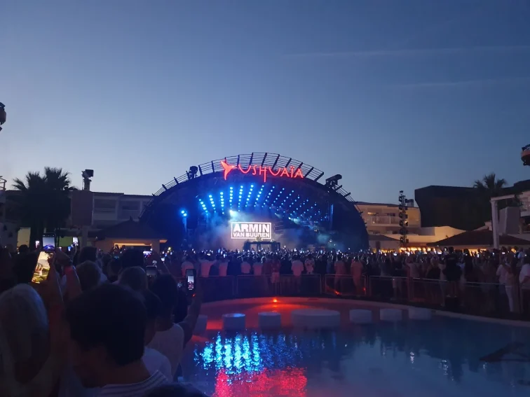 ushuaia ibiza piscina