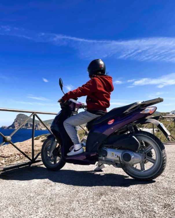 alquiler de motos en Ibiza willrent
