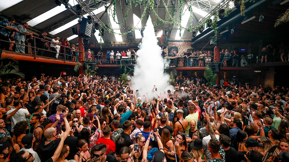 La Terraza de Amnesia Ibiza llena de público