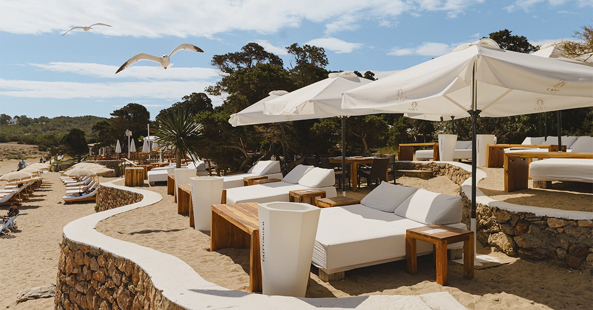 Cala Bassa Beach Club - CBbC Ibiza temporada 2026
